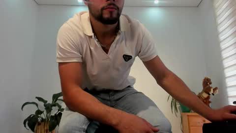 Snapshot of noahbrawn chatting on February 2026 01:18:01 PM LIAM- noah online show from February 2026 01:18:01 PM