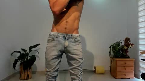 Snapshot of noahbrawn chatting on February 2026 01:21:02 PM LIAM- noah online show from February 2026 01:21:02 PM