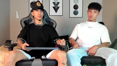 noahdaviss online show from January 2025 02:25:02 AM