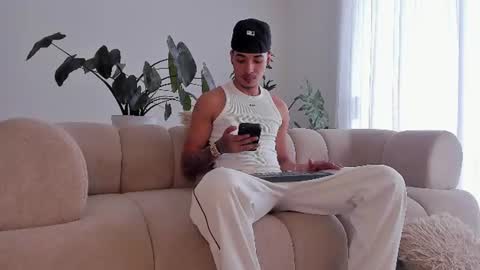 Snapshot of noahdaviss chatting on July 2026 07:46:01 PM noahdaviss online show from July 2026 07:46:01 PM