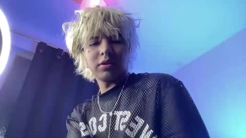 Snapshot of noahh_444 chatting on March 2026 01:43:02 AM Noah online show from March 2026 01:43:02 AM