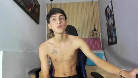 Snapshot of noahmaels chatting on February 2026 01:43:01 PM NoahMaels online show from February 2026 01:43:01 PM