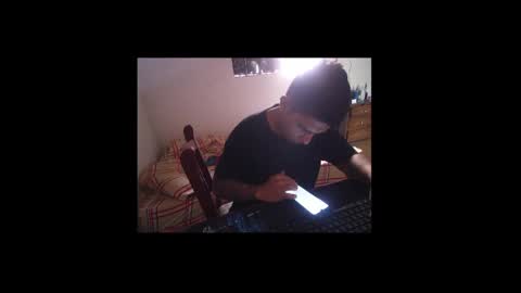 Snapshot of noahsmitt1 chatting on April 2026 04:34:01 PM noah online show from April 2026 04:34:01 PM