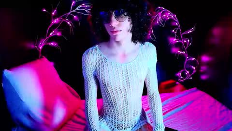 Noah Xtar online show from October 2025 02:17:02 PM