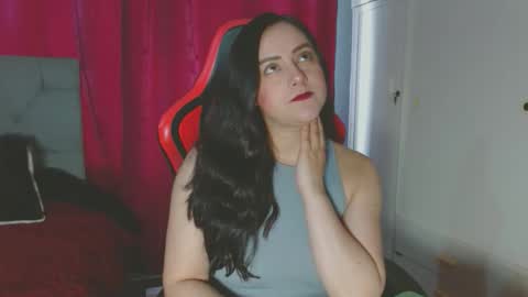 Noamartin online show from November 2025 09:30:02 PM