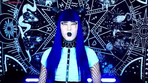 caroline online show from October 2025 12:47:01 AM