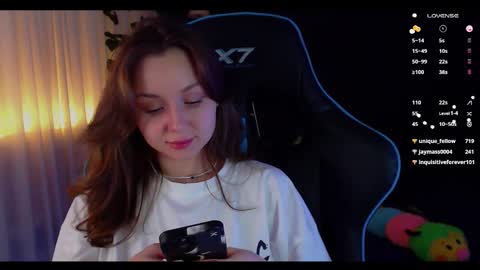 Snapshot of nochnoye_soltse chatting on January 2025 11:43:01 PM Sun or Luna online show from January 2025 11:43:01 PM