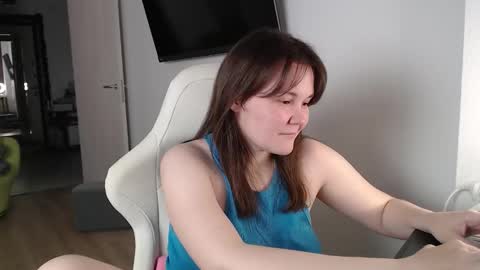 nodarell online show from December 2025 02:23:01 PM