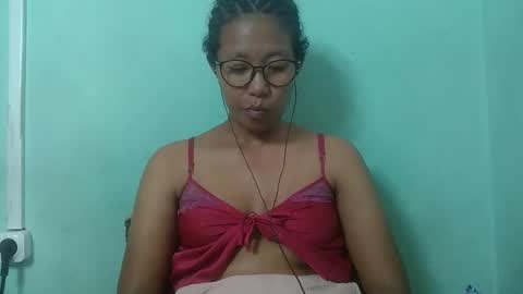 Snapshot of noella711128 chatting on December 2025 08:42:02 AM noella711128 online show from December 2025 08:42:02 AM