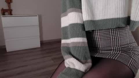 noelleneptune online show from February 2025 01:43:01 PM