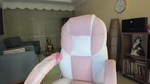  In instagram dayhannanoemi online show from November 2025 12:16:02 AM