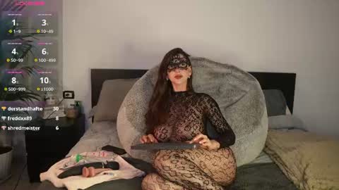 Ivy online show from June 2026 10:33:01 PM