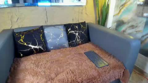 Snapshot of noha__scott chatting on April 2026 03:05:01 PM noha online show from April 2026 03:05:01 PM