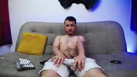 noha_and_iam1 online show from June 2026 07:35:02 PM