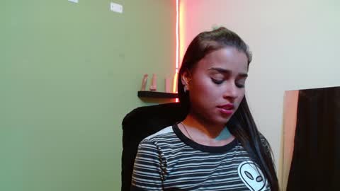 Noha Thomson online show from December 2024 02:56:02 AM