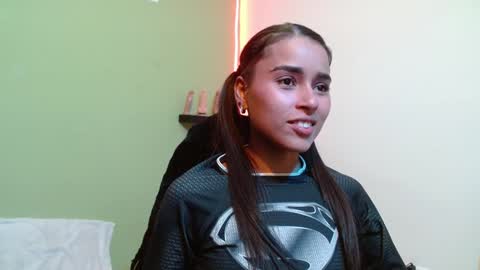 Noha Thomson online show from December 2024 07:18:02 PM