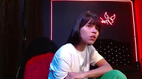 Noha Thomson online show from November 2025 04:39:02 AM