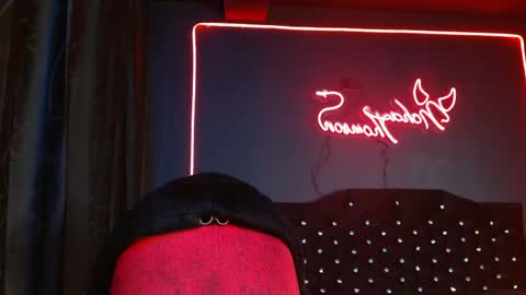 Noha Thomson online show from May 2026 11:35:01 PM