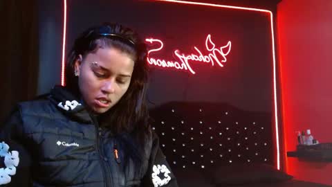 Noha Thomson online show from May 2026 12:10:01 PM