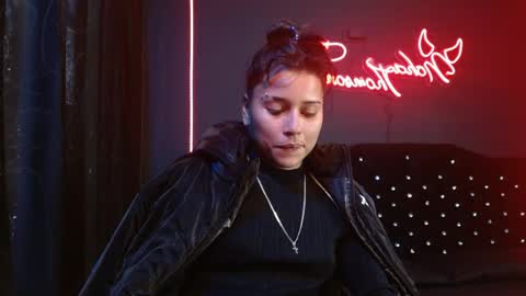 Noha Thomson online show from May 2026 07:09:02 PM