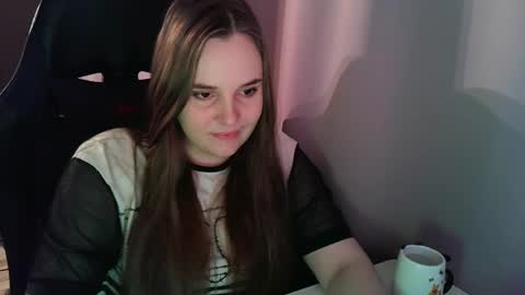 noir_ember_ online show from October 2025 11:41:02 AM