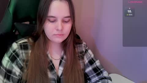 noir_ember_ online show from May 2026 05:30:02 PM