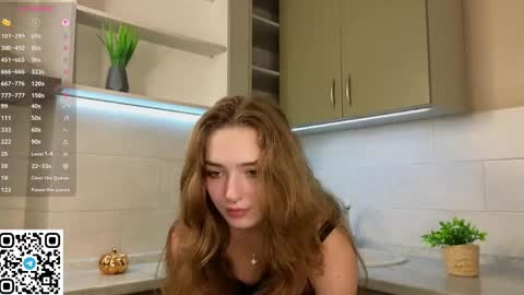 Sophie online show from April 2026 06:03:02 AM
