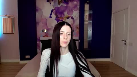 NoirDiva online show from April 2026 06:03:01 AM