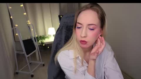 Isabelle online show from February 2026 10:32:01 PM