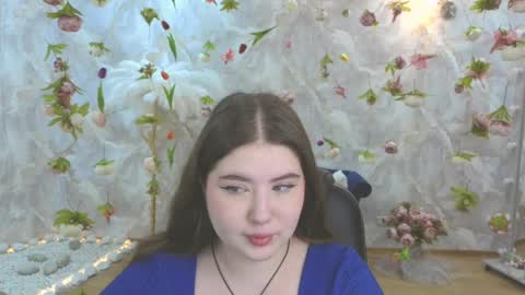 noirwhisper online show from April 2026 08:17:01 PM