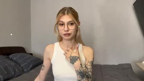 Sofia online show from April 2026 09:34:02 AM