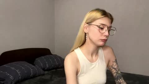Sofia online show from May 2026 01:30:01 PM