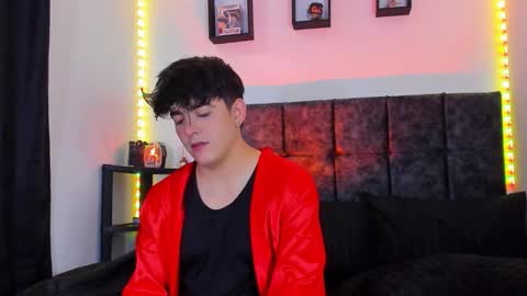 Nolan  online show from October 2025 07:08:01 PM