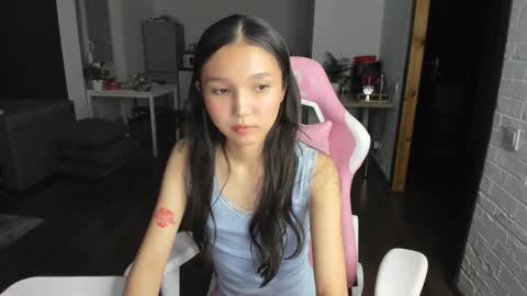 Snapshot of nomibean chatting on September 2025 04:34:01 PM nomi online show from September 2025 04:34:01 PM