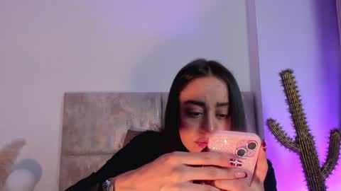 Snapshot of nora_dasilva chatting on December 2024 12:31:01 AM Nora Da Silva online show from December 2024 12:31:01 AM