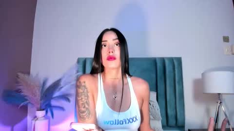Nora Da Silva online show from February 2026 11:22:01 PM