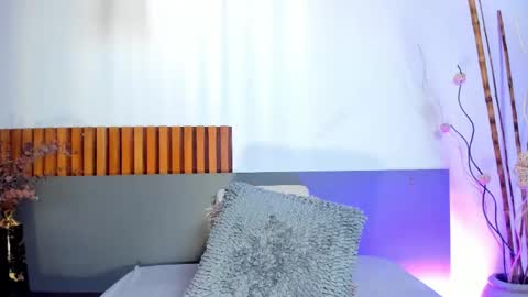 Nora Da Silva online show from April 2026 11:58:01 PM