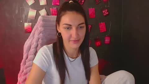 Nora online show from November 2025 07:30:01 AM