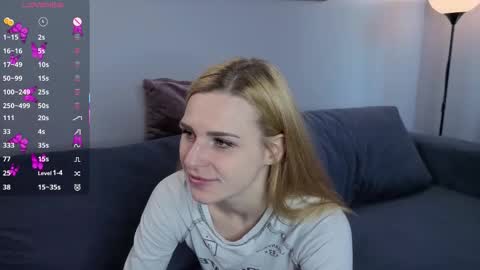 Elina online show from September 2025 10:15:02 AM