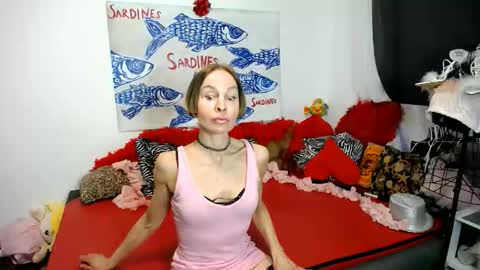 Nora online show from May 2026 04:26:01 PM