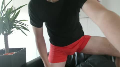 nordicrunner76 online show from June 2026 06:43:02 PM