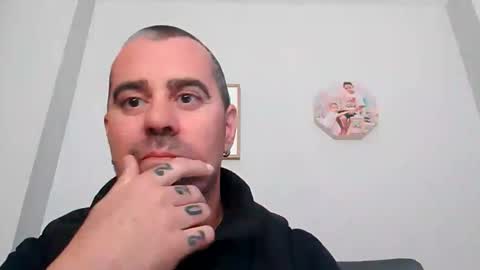 Snapshot of normalito42 chatting on February 2026 12:46:01 PM NORMALITO online show from February 2026 12:46:01 PM