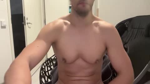 Snapshot of north_guy799643 chatting on March 2026 04:43:01 PM north_guy799643 online show from March 2026 04:43:01 PM