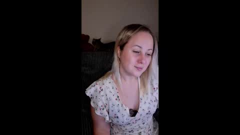 hi glad to chat online show from October 2025 01:50:01 PM