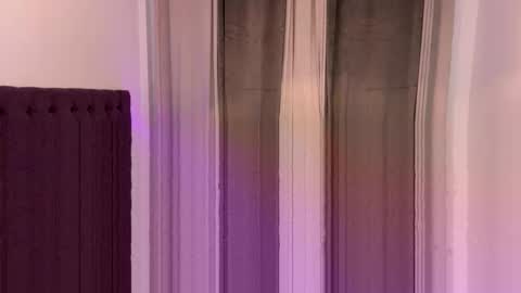 Snapshot of notamericanpie23 chatting on October 2025 07:47:01 PM Tina online show from October 2025 07:47:01 PM