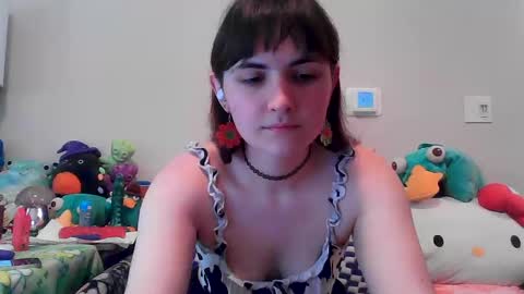 Snapshot of notchocomilky chatting on September 2025 04:23:02 PM Milk online show from September 2025 04:23:02 PM
