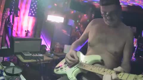 Snapshot of notflamingfart chatting on November 2025 11:54:01 AM notflamingfart online show from November 2025 11:54:01 AM