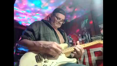 Snapshot of notflamingfart chatting on December 2025 03:12:01 AM notflamingfart online show from December 2025 03:12:01 AM