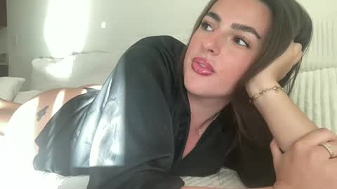 Snapshot of notsosweet21 chatting on September 2025 09:53:01 PM nellyxoxo online show from September 2025 09:53:01 PM