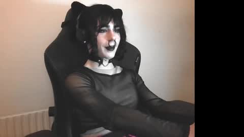 Snapshot of notyourfemboi chatting on February 2025 05:05:02 AM Lucy online show from February 2025 05:05:02 AM